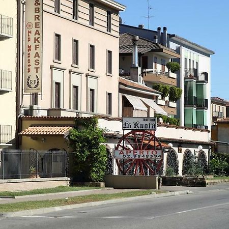 B&B La Ruota Milano San Giuliano Milanese Exterior foto